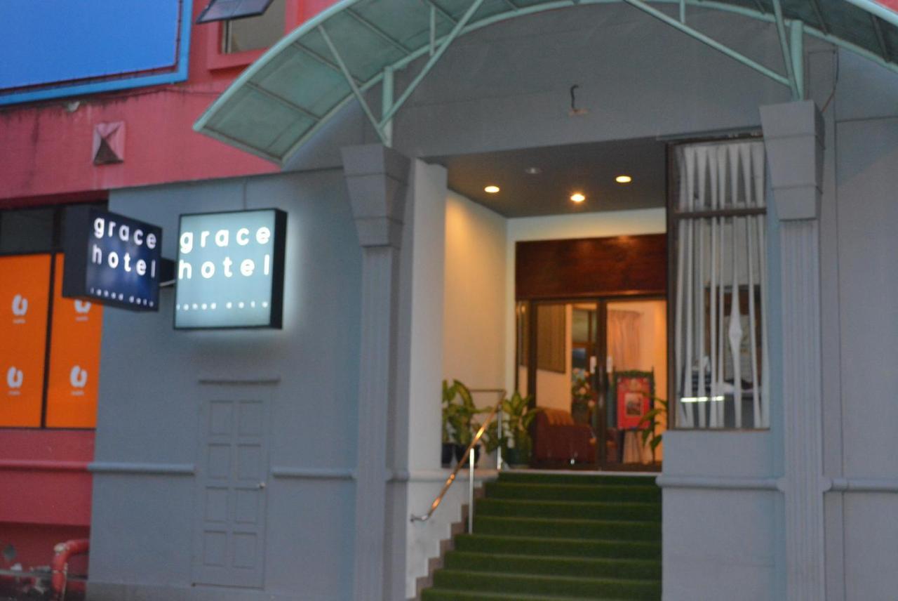 Grace Hotel Lahad Datu Esterno foto